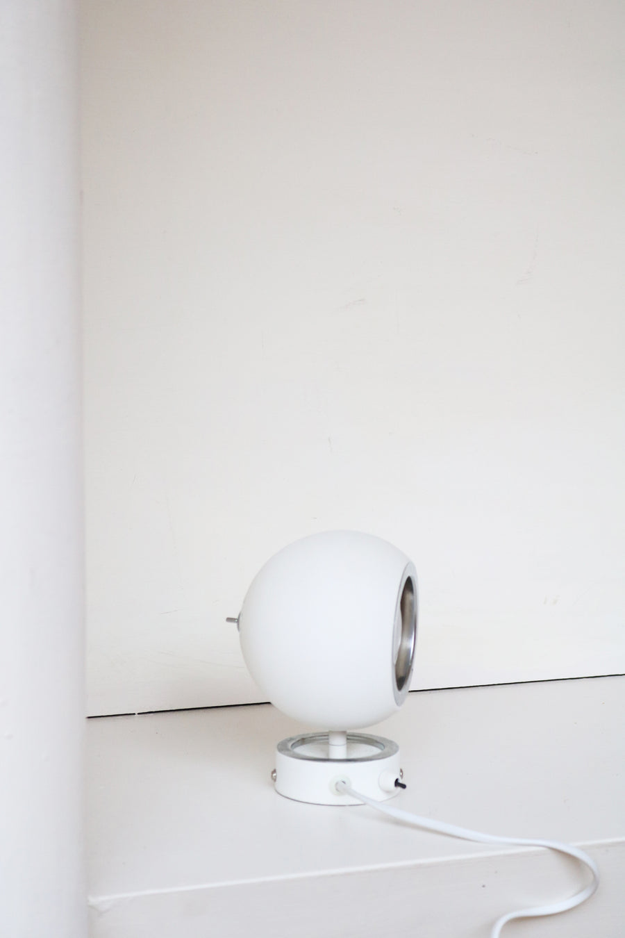 eyeball lamp wit